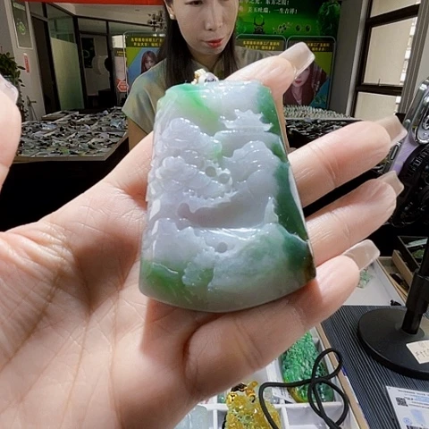 颈饰未镶嵌翡翠一个
