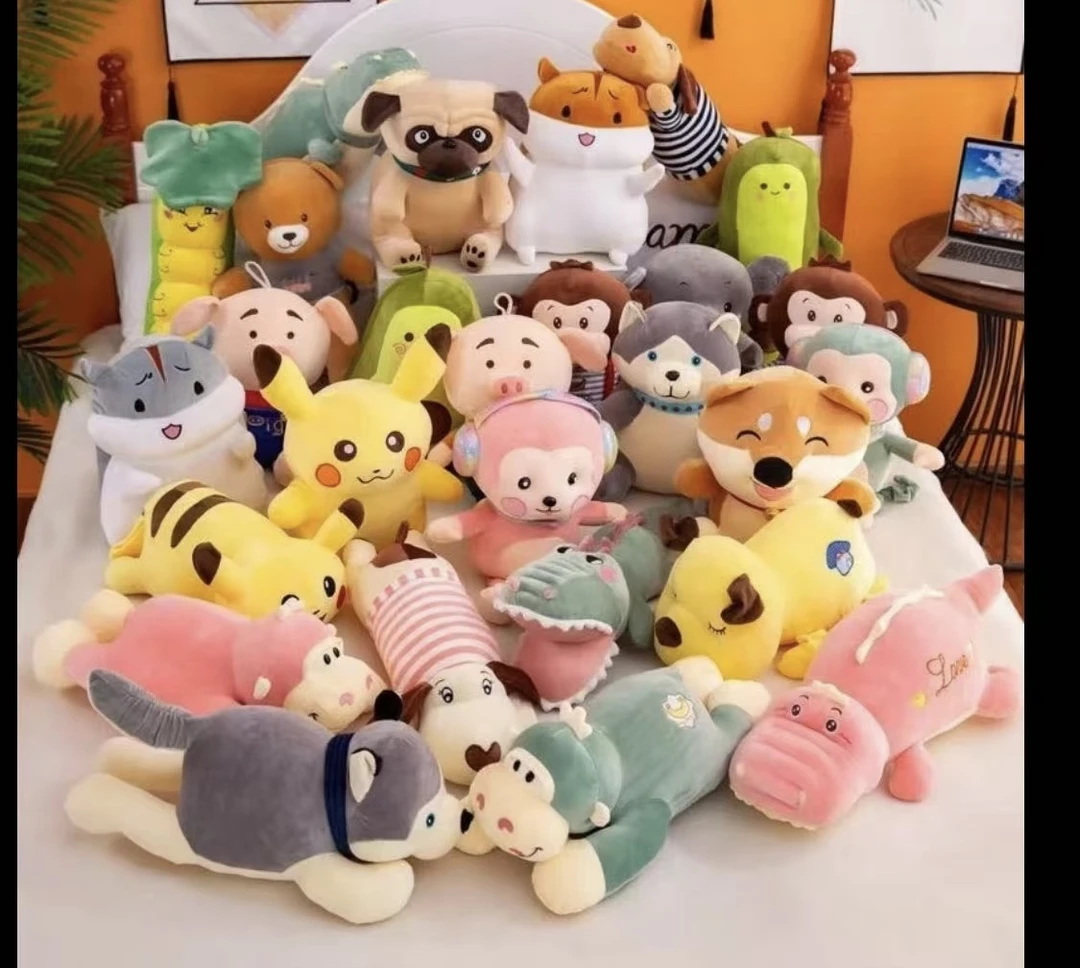 可爱的中等毛绒玩具