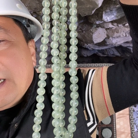 蛇纹石玉珠宝半成品未镶嵌