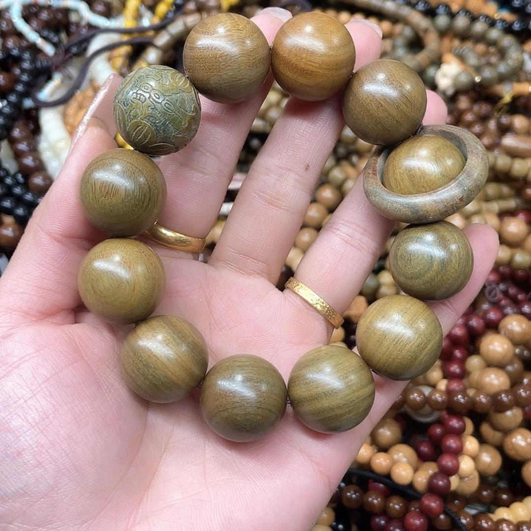 维腊木（绿檀）无事牌