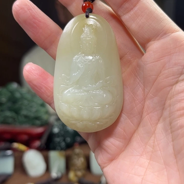 颈饰未镶嵌和田玉