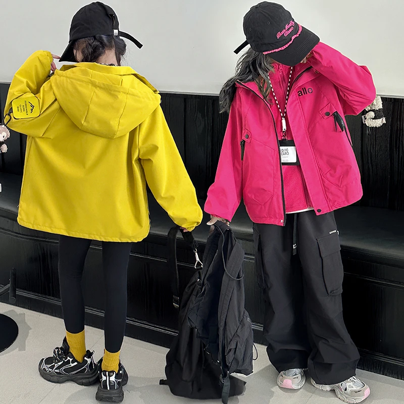 女童秋冬季户外外套2025新款时尚连帽冲锋衣6-15岁青少年韩版个性