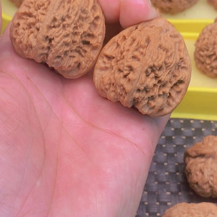 核桃手串/手链?****?三角疆狮子头41加