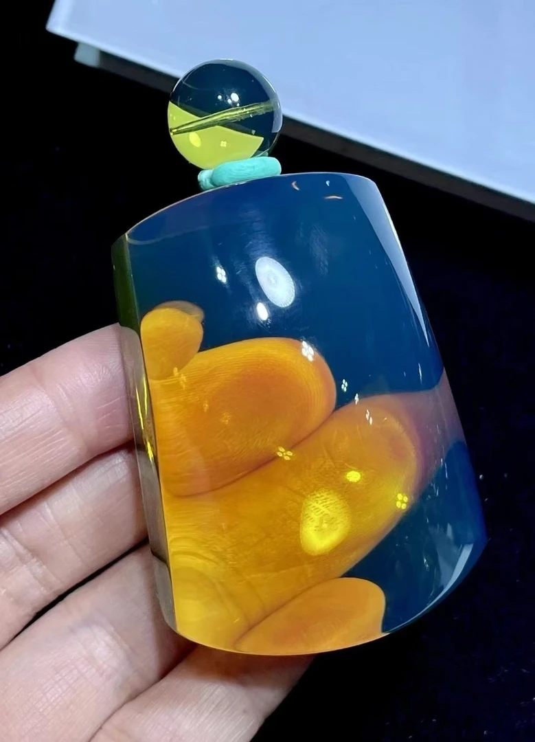 高蓝净水牌子，牌形饱满厚重，重56.3克62.3/44.8/28.3yq