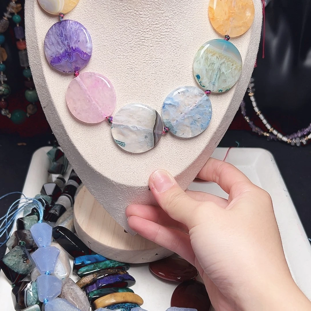 玛瑙/玉髓未镶嵌珠宝半成品c519 34m 意境玛瑙圆盘一条