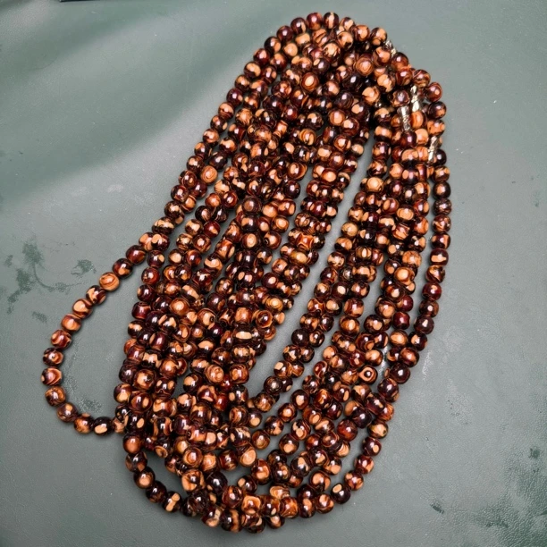 【血柳千层血泊纹】【收藏】血柳千层血泊纹0.8老型56颗木雕制品木雕