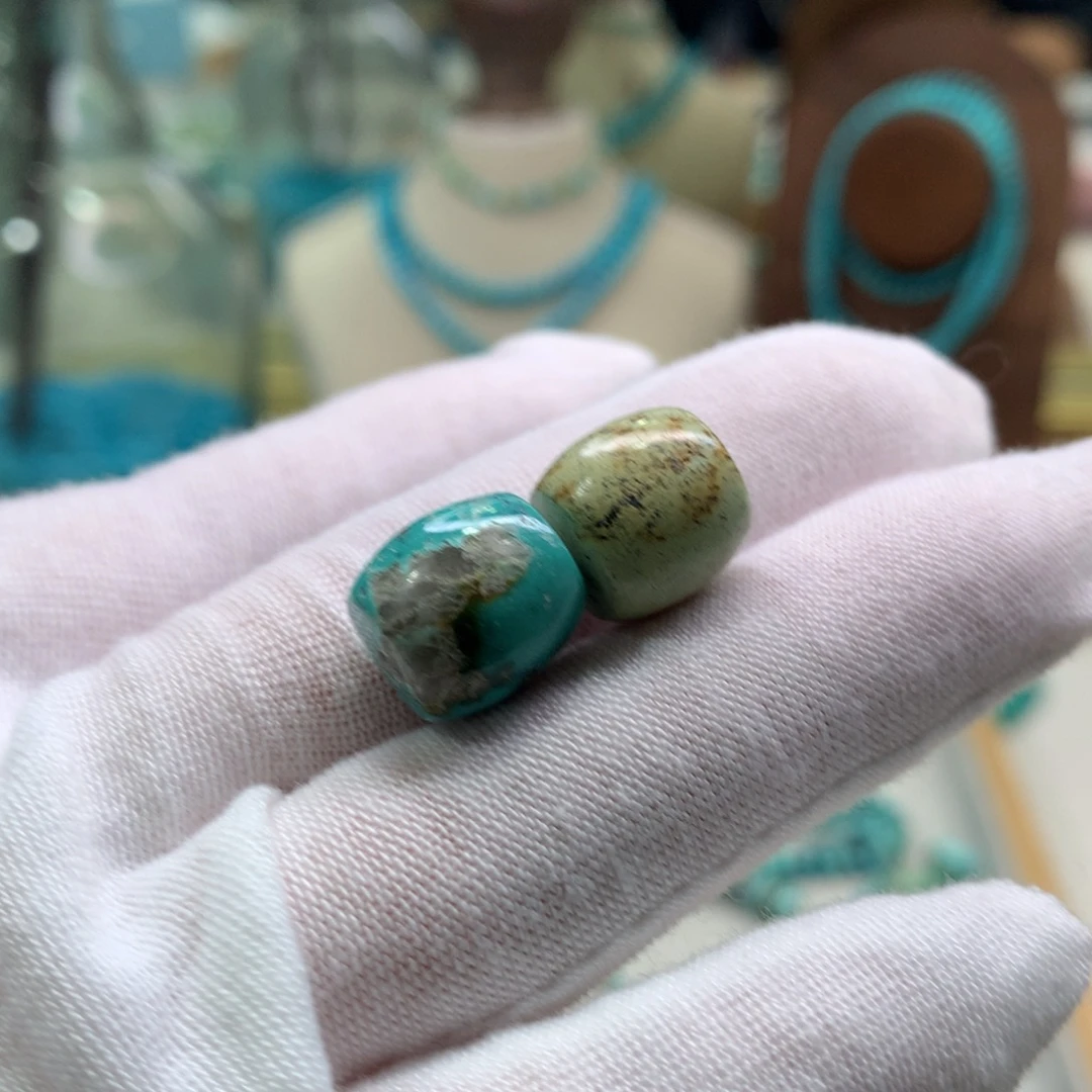 绿松石未镶嵌饰品