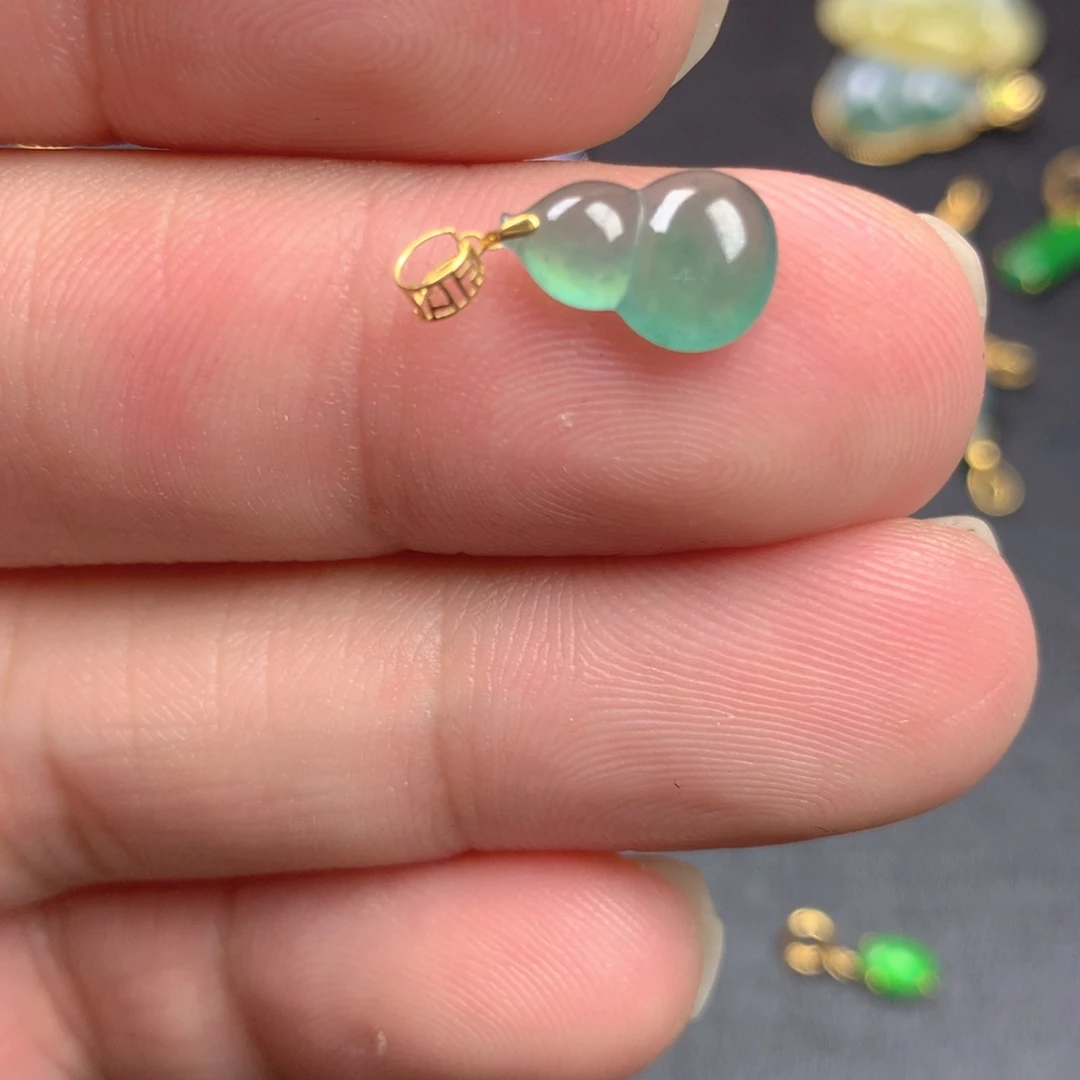 【闪购商品】颈饰18K金镶嵌翡翠翡翠