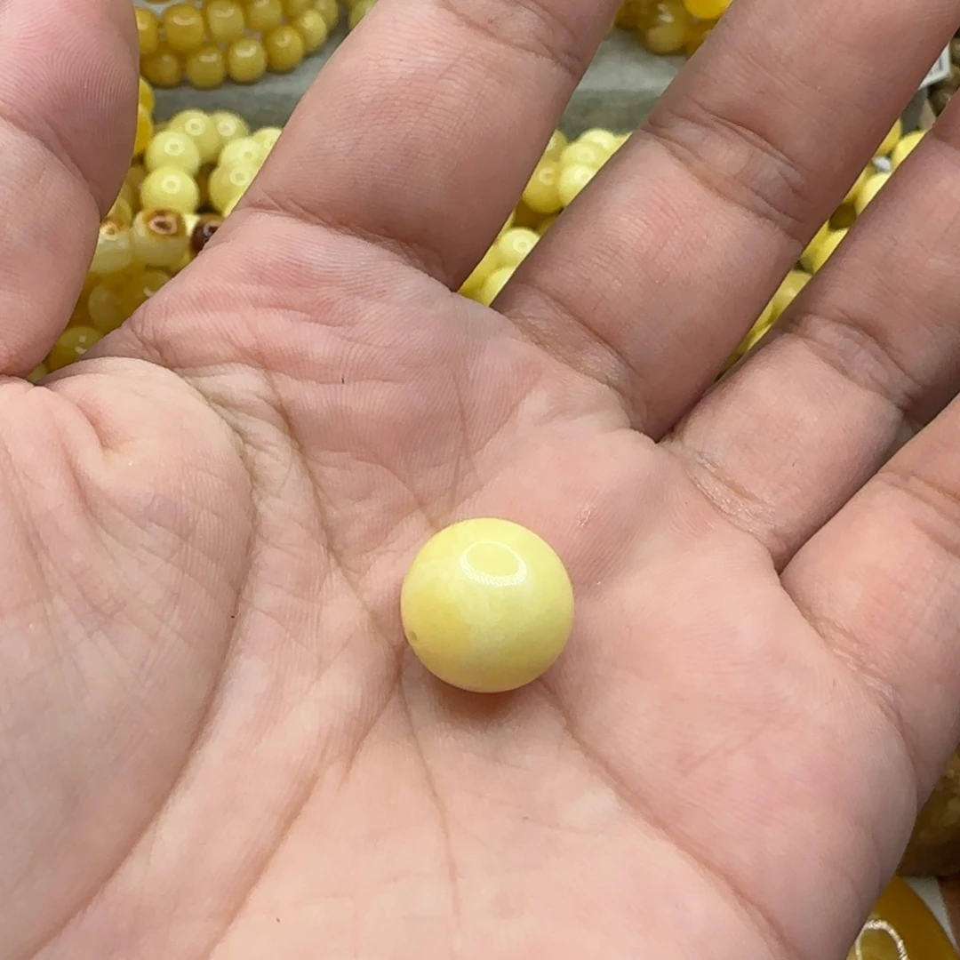 刘***姐琥珀未镶嵌珠宝奇石
