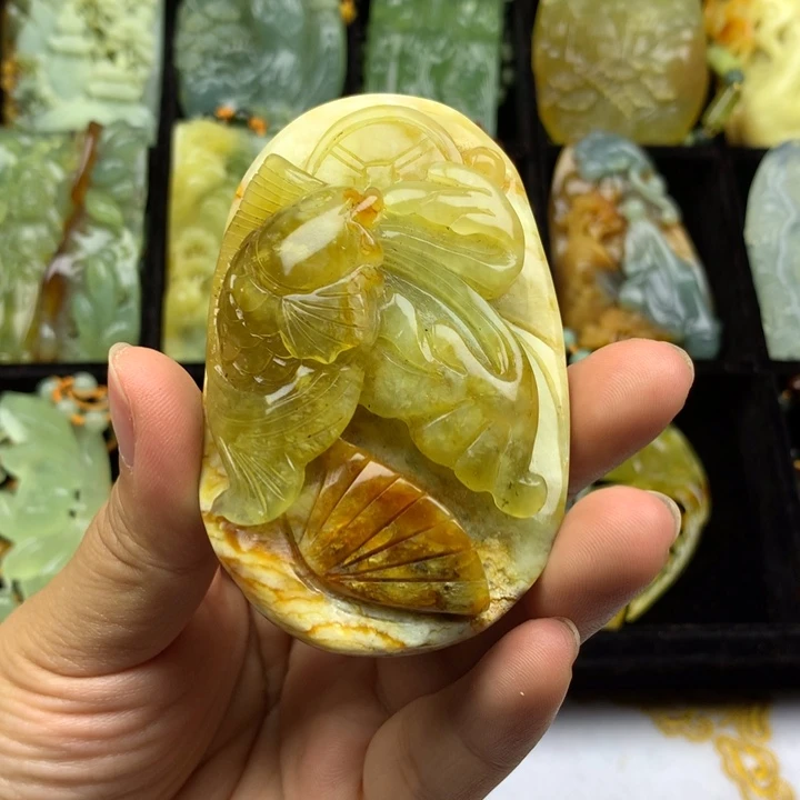 蛇纹石玉未镶嵌挂坠