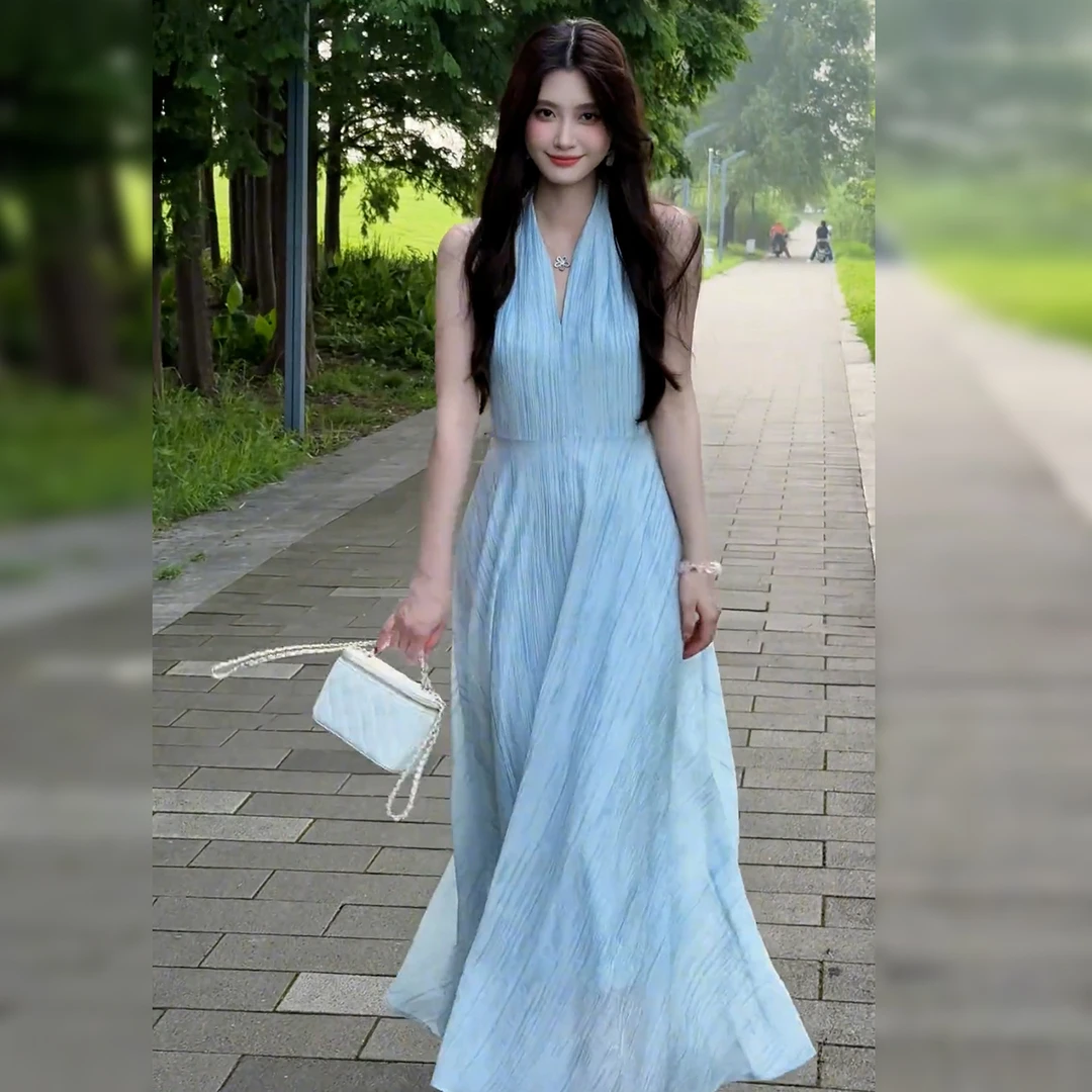 绝美无袖挂脖吊带连衣裙夏季2025新款海边度假蓝色长裙5354