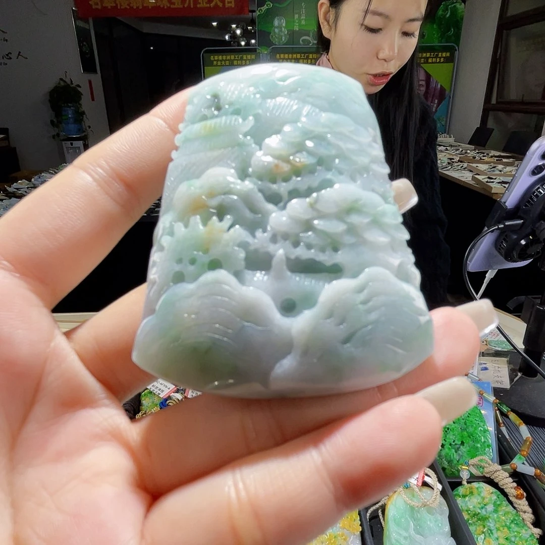 颈饰未镶嵌翡翠一