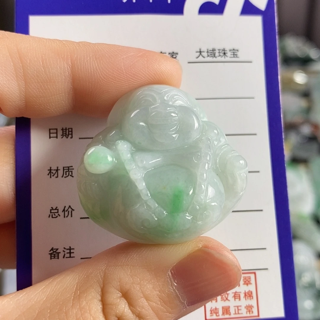 翡翠未镶嵌颈饰佛公