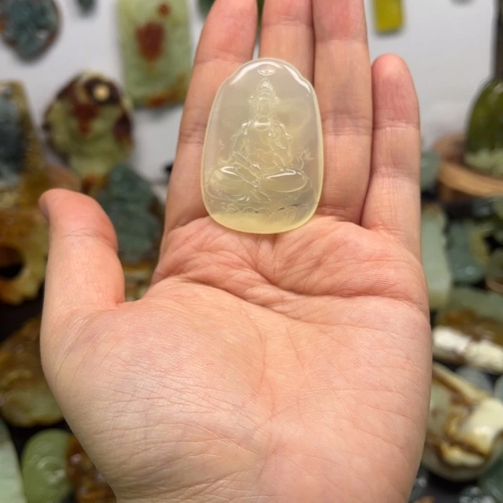 蛇纹石玉未镶嵌颈饰