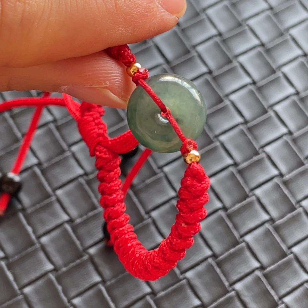 翡翠颈饰未镶嵌手绳