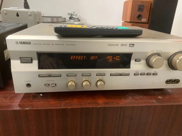 9新 Yamaha/雅马哈 二手雅马哈功放机，带摇控器，不包邮