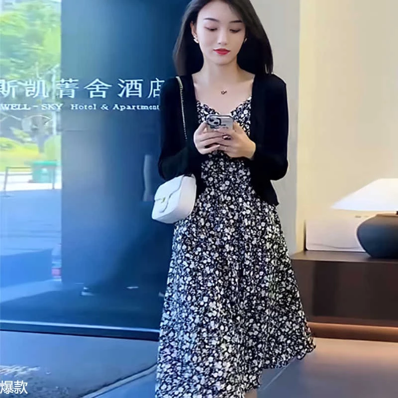 法式碎花吊带连衣裙女长袖针织开衫两件套春季新款气质时尚套装潮