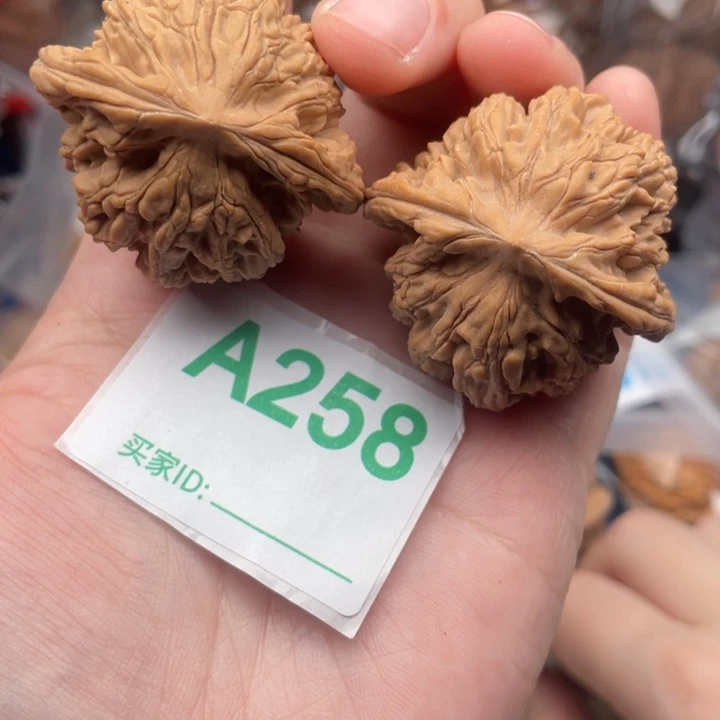 文玩核桃吊坠核桃