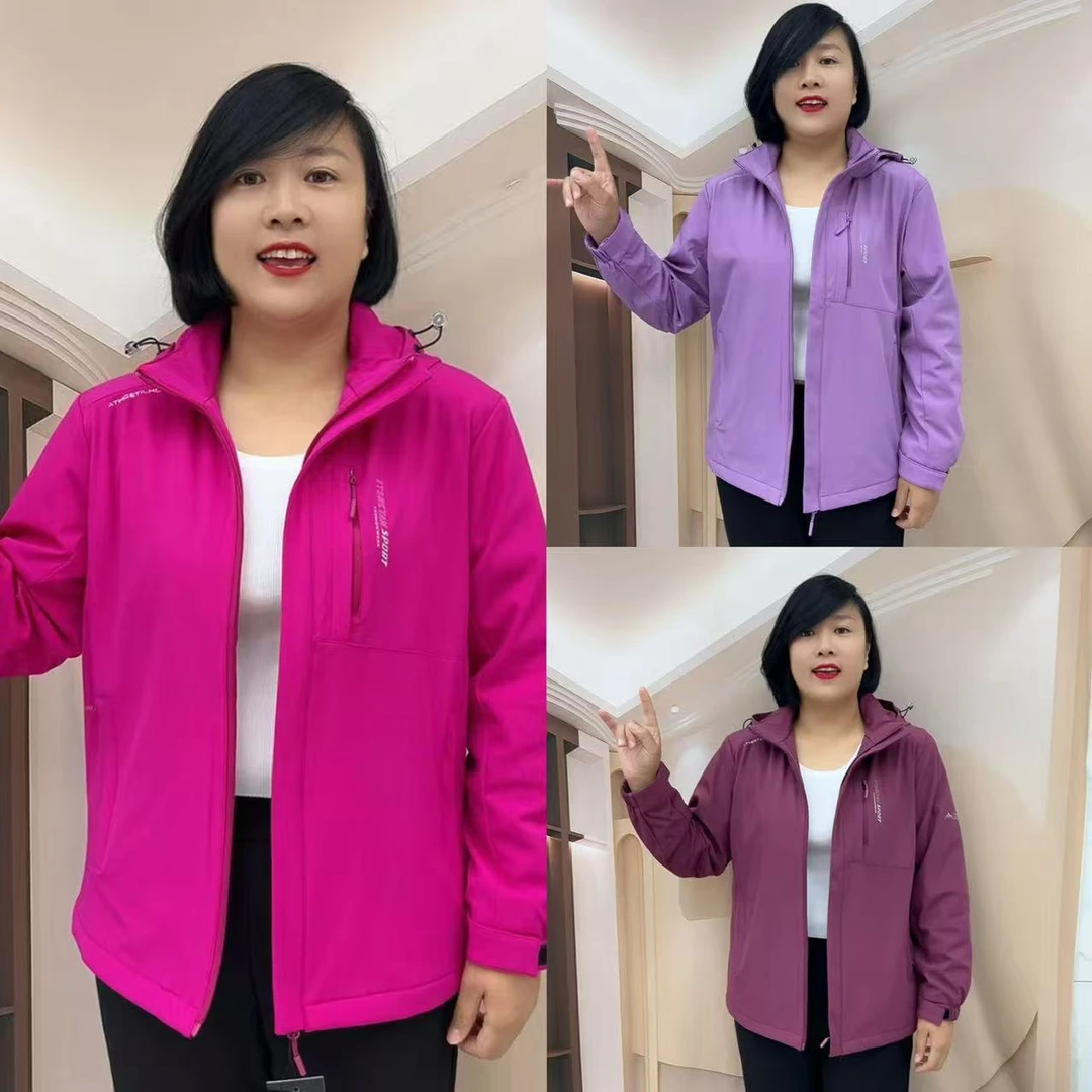 加绒新款活帽款防风防水户外中老年女装外套