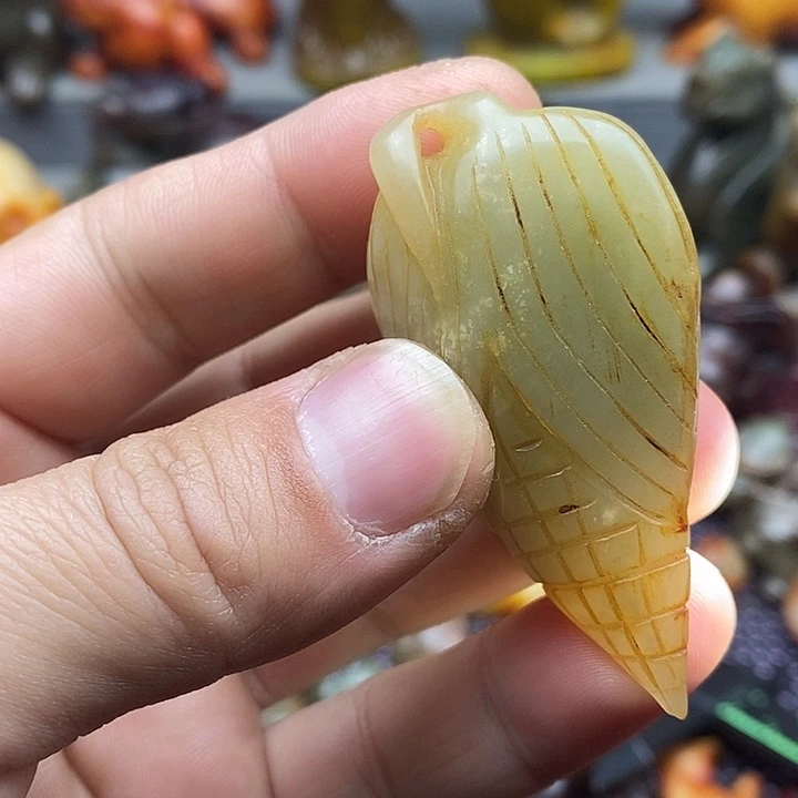 未镶嵌蛇纹石玉颈饰