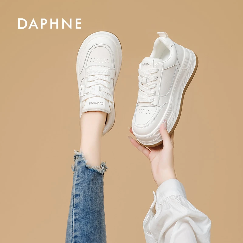 达芙妮真皮小白鞋女2025秋冬季新款百搭时尚厚底增高休闲板鞋女M