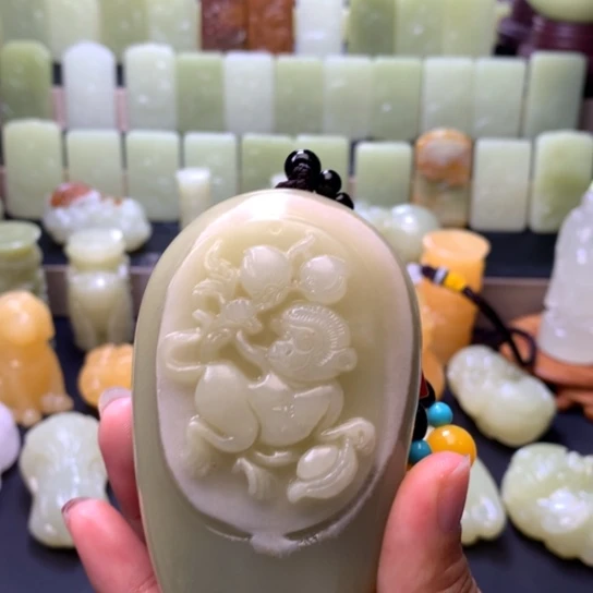 石材方解石手把件