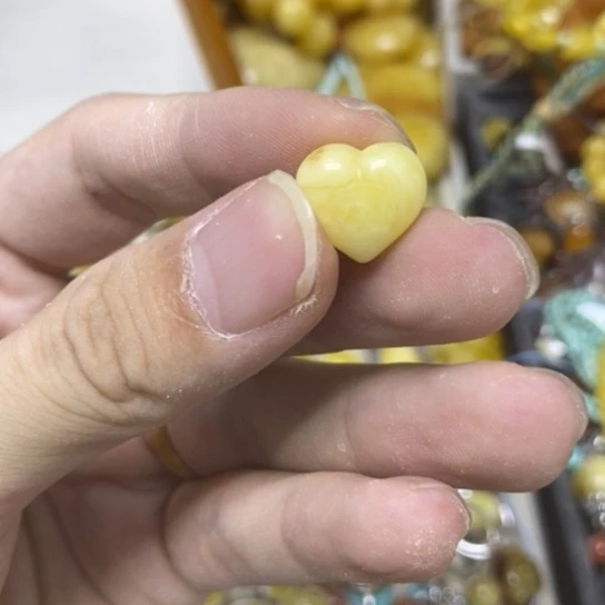 未镶嵌蜜蜡裸石吊坠