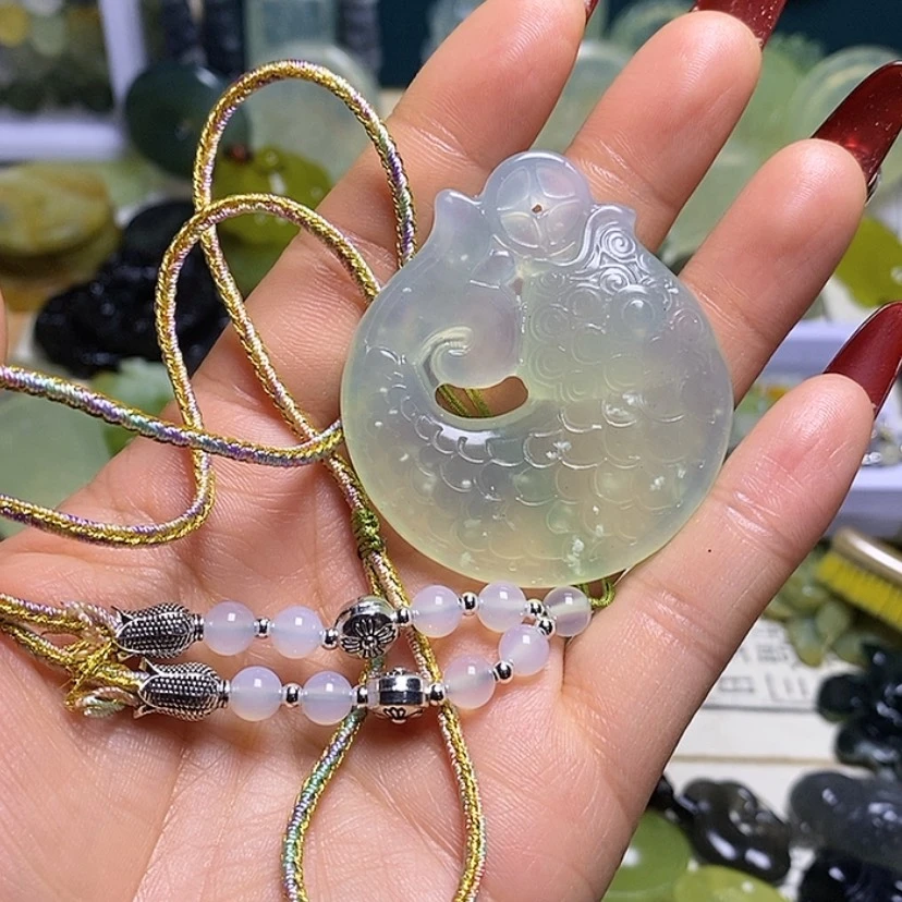 【闪购商品】蛇纹石玉颈饰未镶嵌清**阳