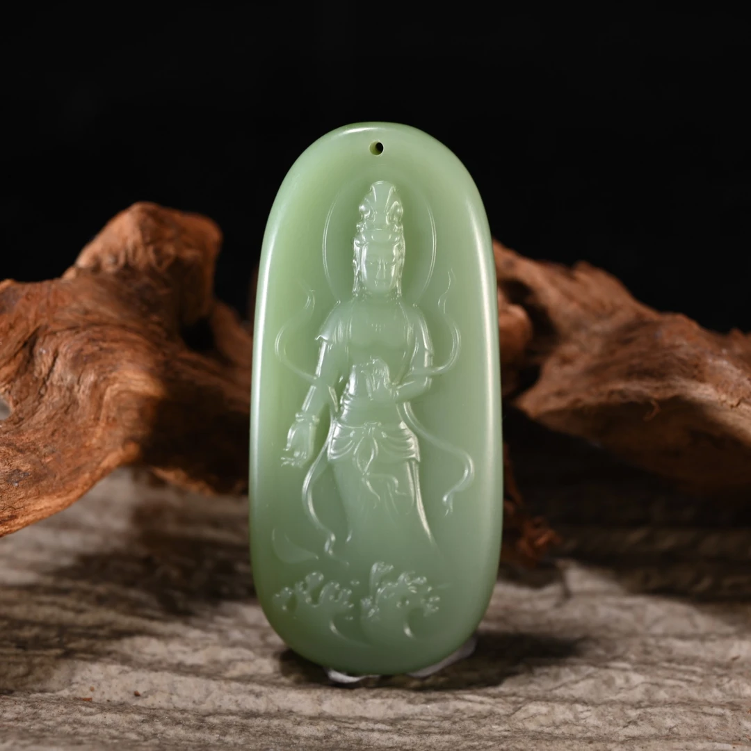 LOT8814  2510180238和田玉碧玉观音挂牌/保利