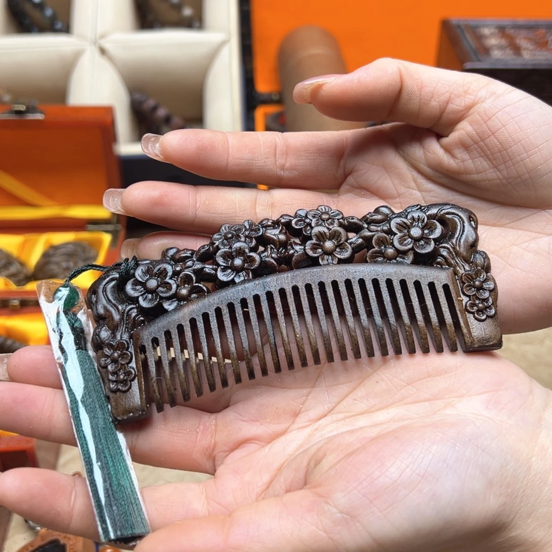 大叶紫檀（黑酸枝木类）