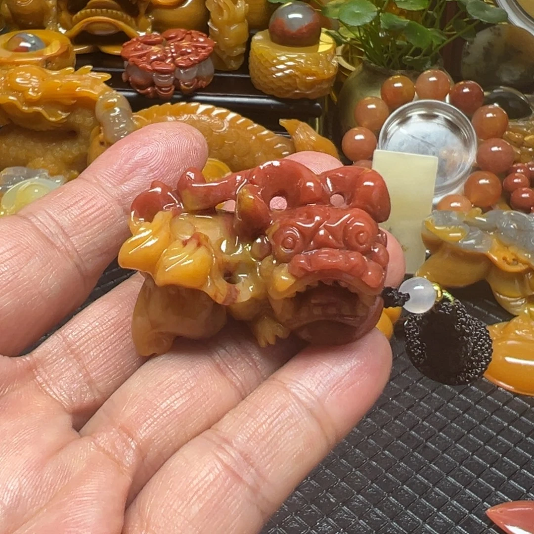 石英质玉未镶嵌颈饰