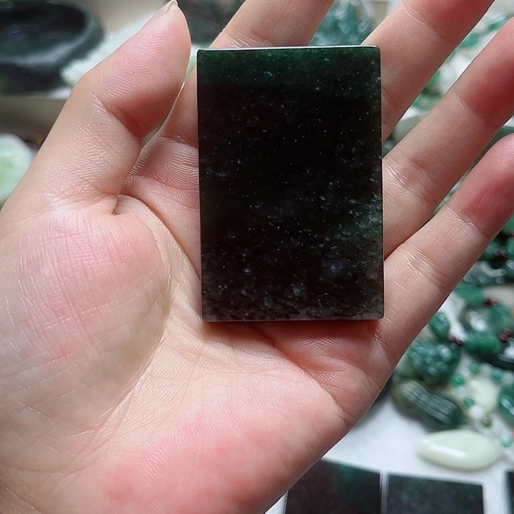 青***空独山玉未镶嵌吊坠