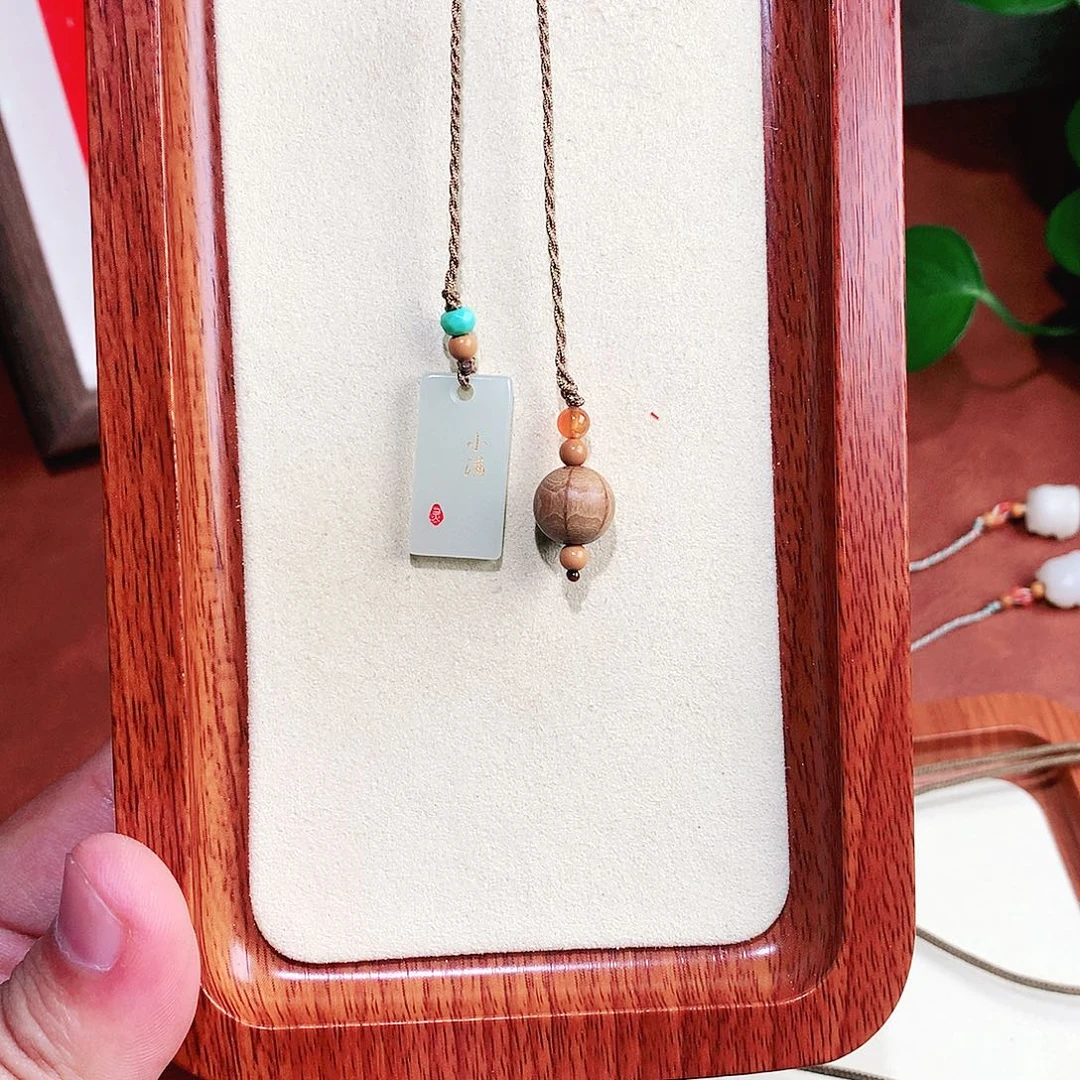 和田玉未镶嵌车挂和田玉 252