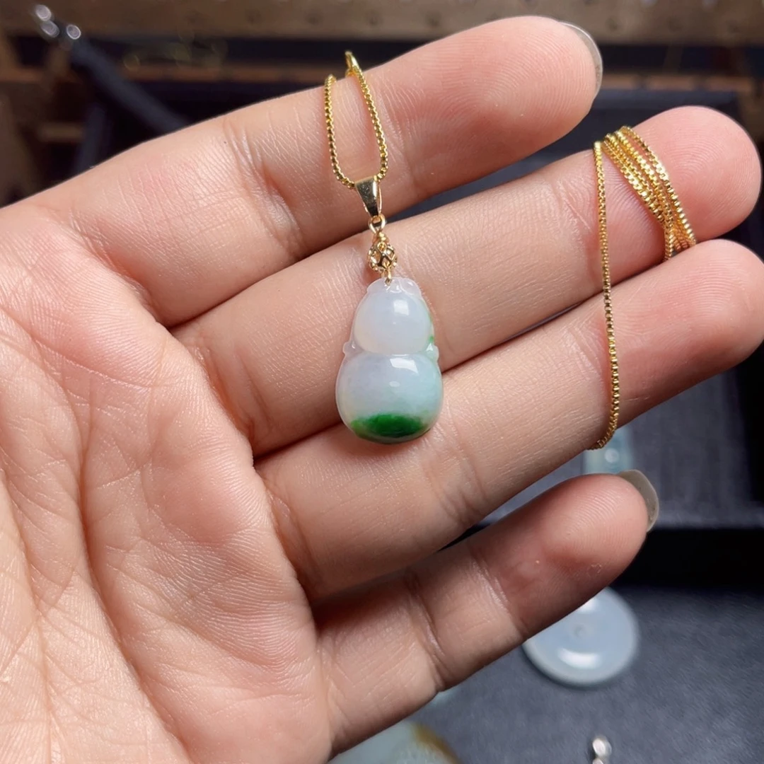 翡翠未镶嵌挂件吊坠