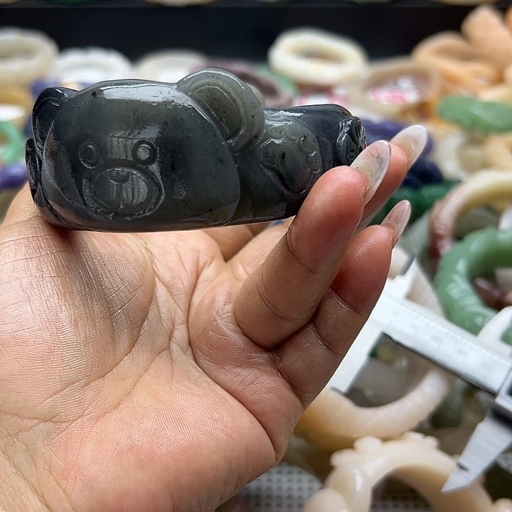 未镶嵌手镯石英岩玉梅**莎