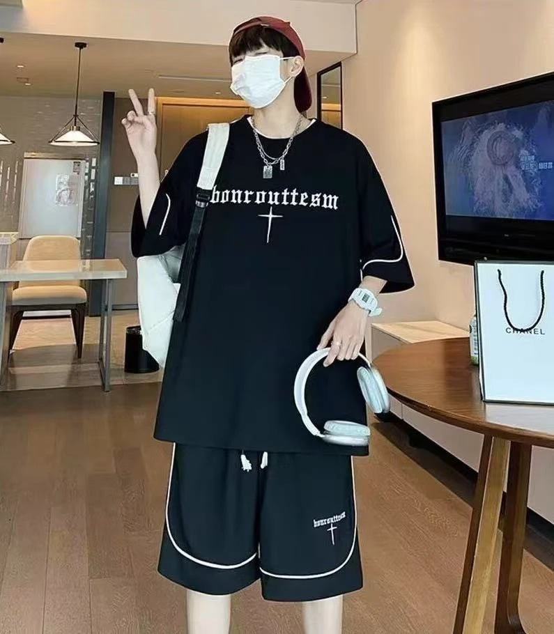 夏季酷帅穿搭运动套装男美式休闲T恤潮牌大码宽松短袖短袖两件套
