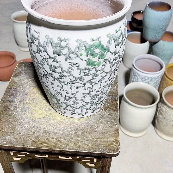 高度27厘米口20厘米