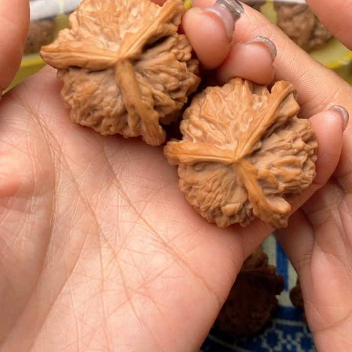 桃核吊坠三棱43核桃