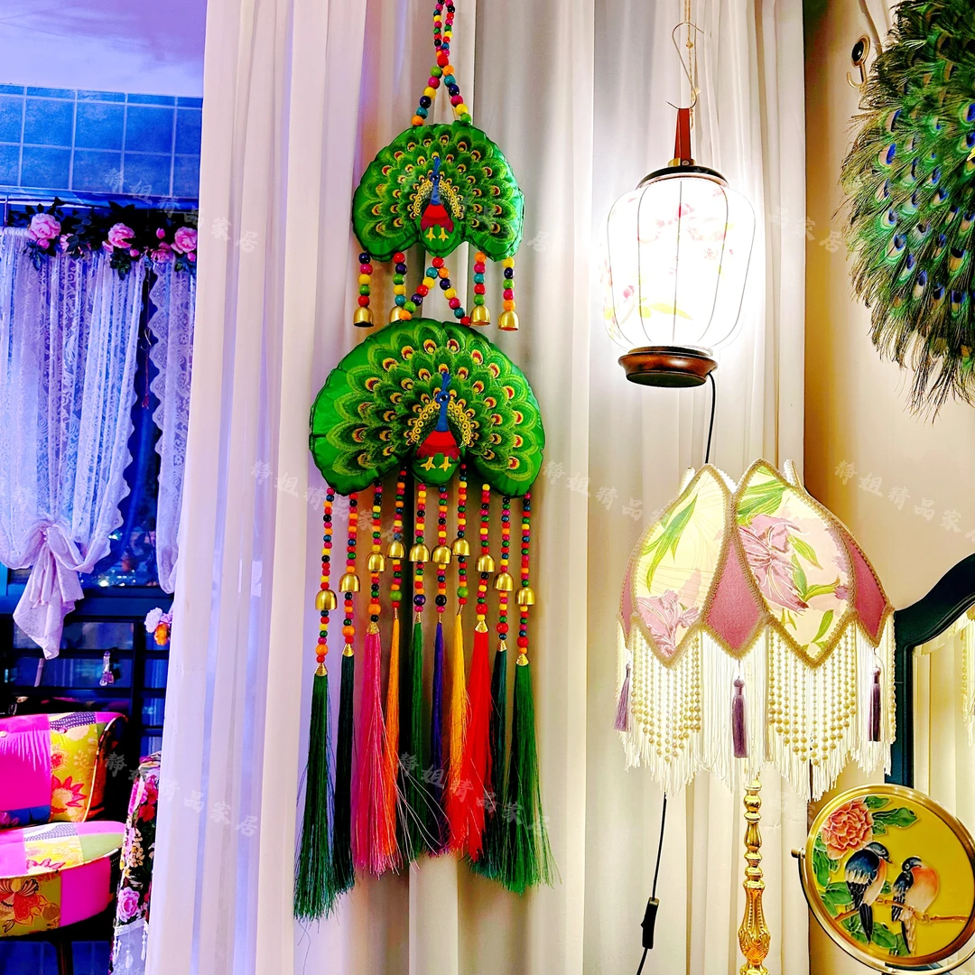 民族风刺绣云南彝族特色刺绣孔雀壁挂庭院民宿装饰挂件