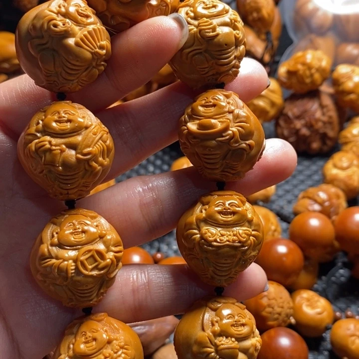 吊坠橄榄核l****3浮雕龙弥勒