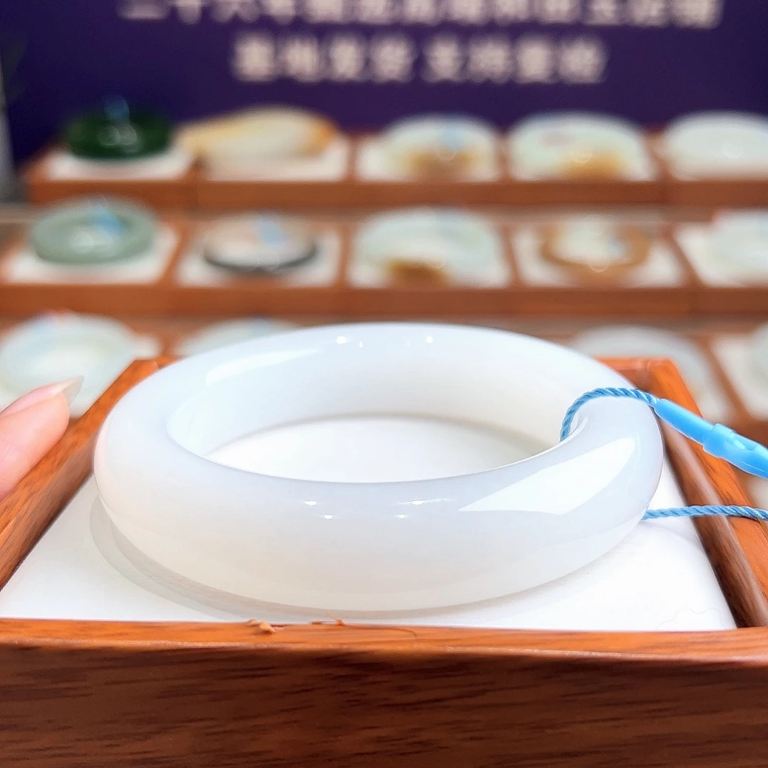 和田玉手镯55/56未镶嵌