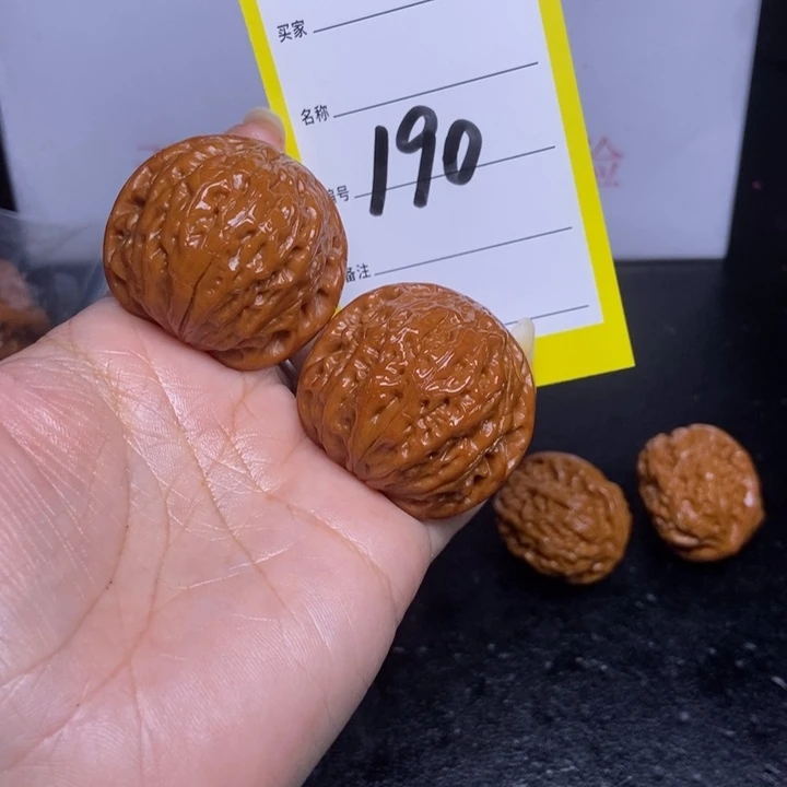 文玩核桃吊坠190/37.5铁锤