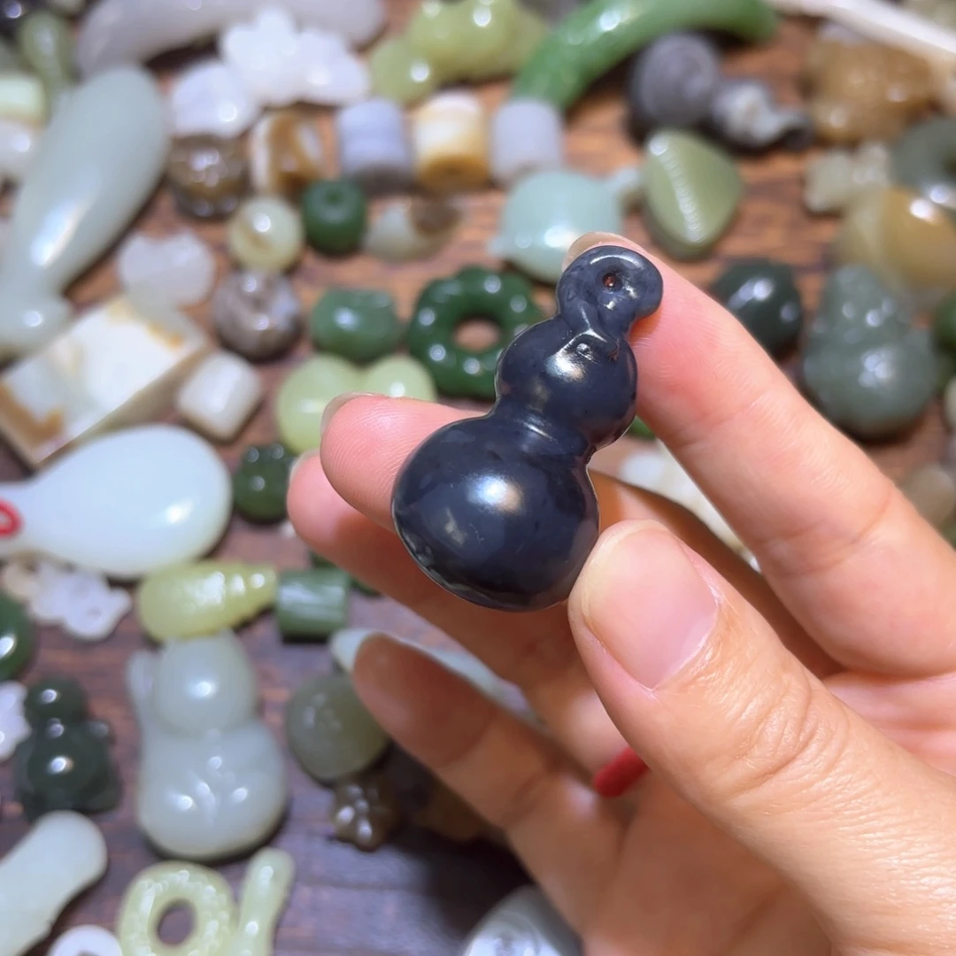 和田玉未镶嵌珠宝半成品