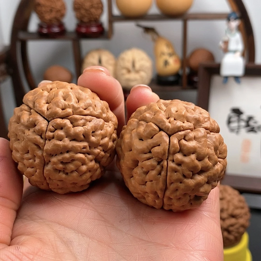 文玩核桃把件悲**渡三瓣脑纹金刚小爆肉4448