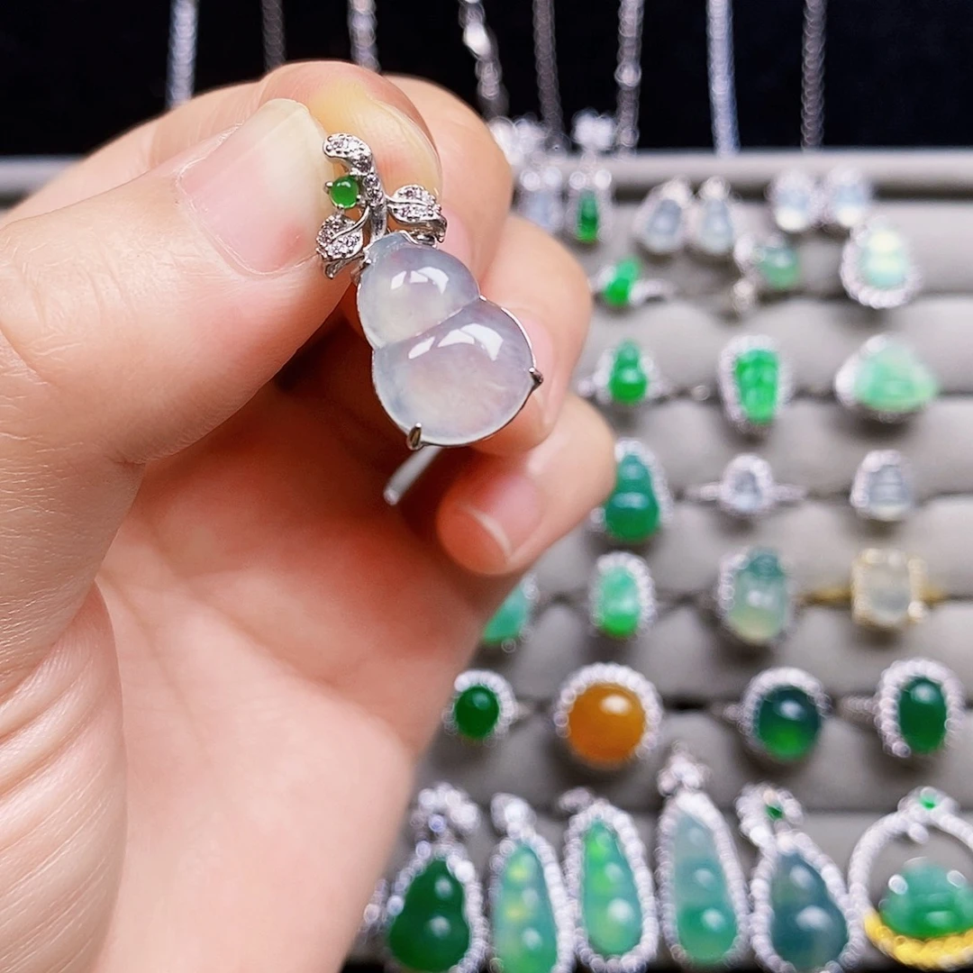 翡翠银S925镶嵌颈饰葫芦