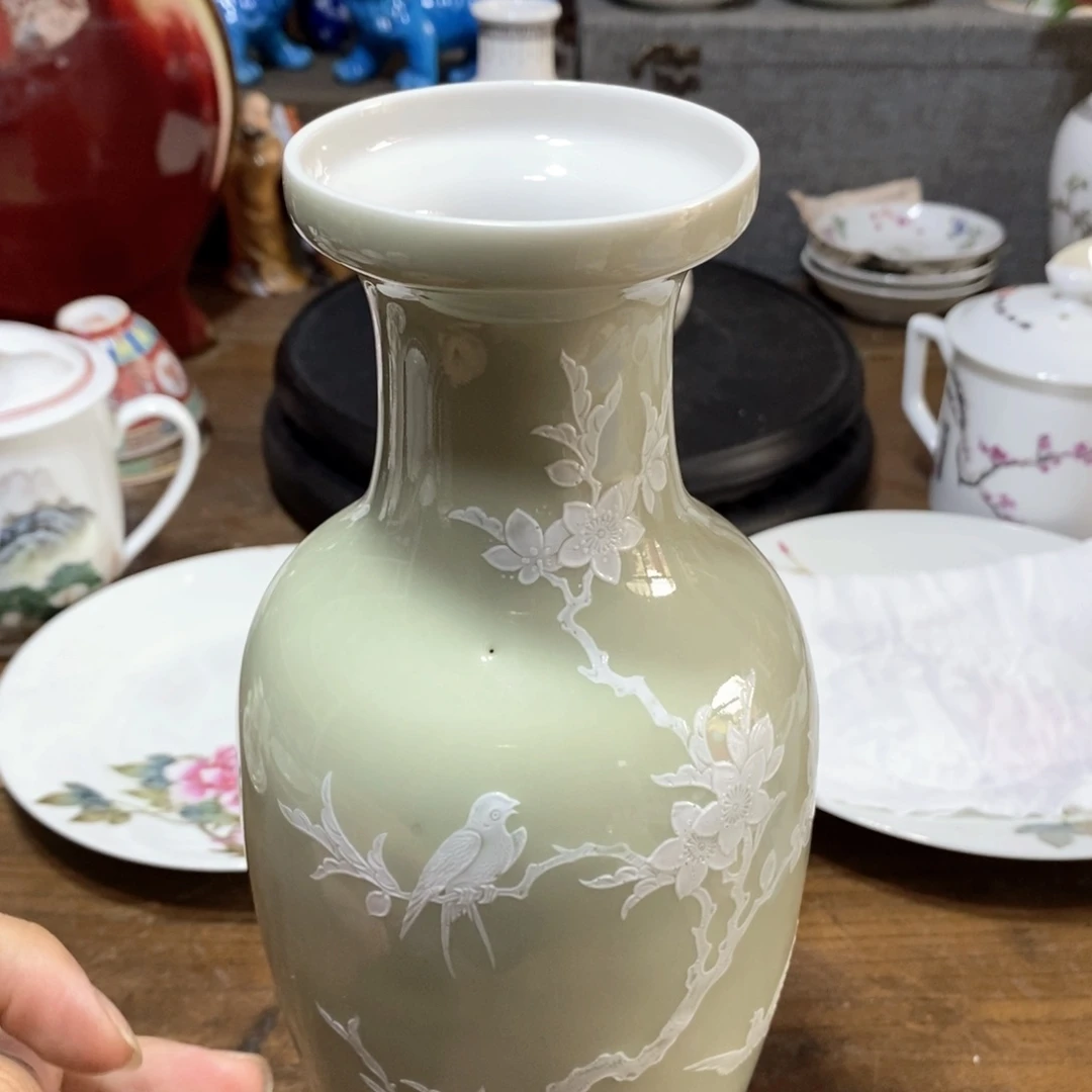 瓷片戈****酒四景款颜色釉花瓶