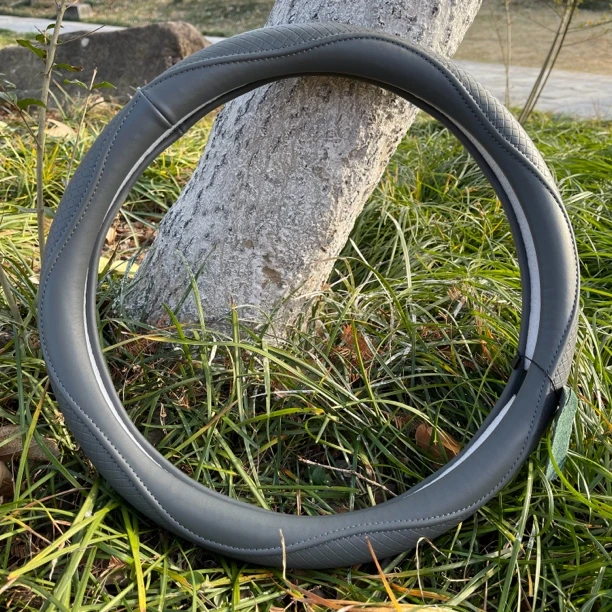 汽车真皮方向盘套四季通用方向把手套牛皮防滑耐磨软糯把套高级感