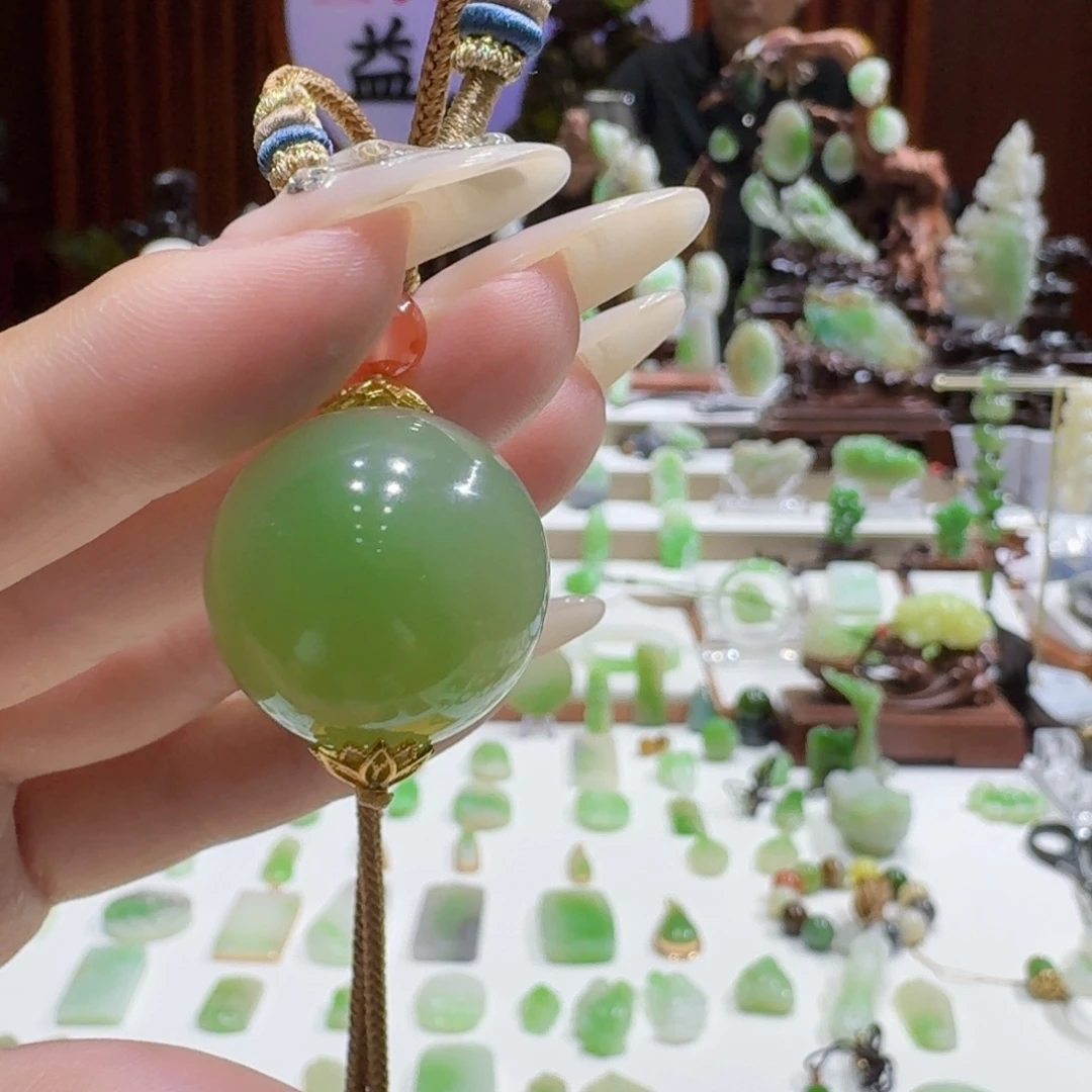 未镶嵌和田玉（翠青玉）挂件翠青卡22