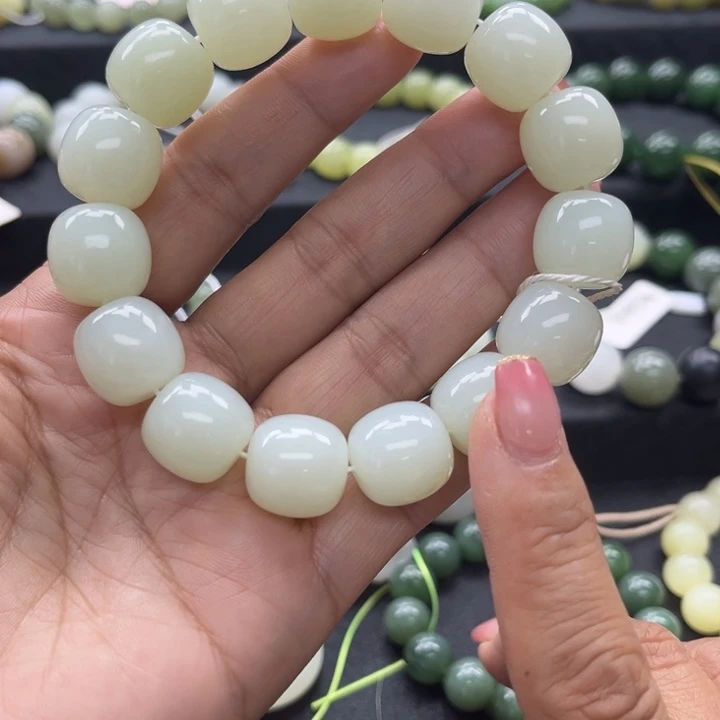 和田玉未镶嵌手链