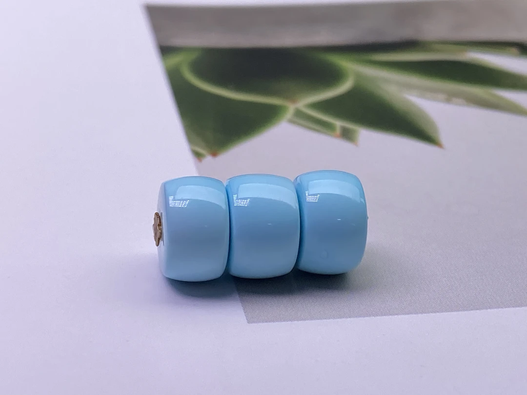 湖北十堰天然原矿高瓷天空蓝精品绿松石直切隔珠文玩配饰直切套装